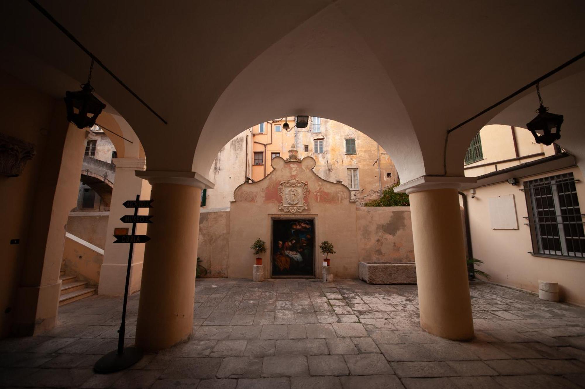 Nicoletta Rivieraholiday Albenga Buitenkant foto